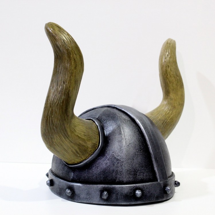 Шолом вікінгу ручної роботи