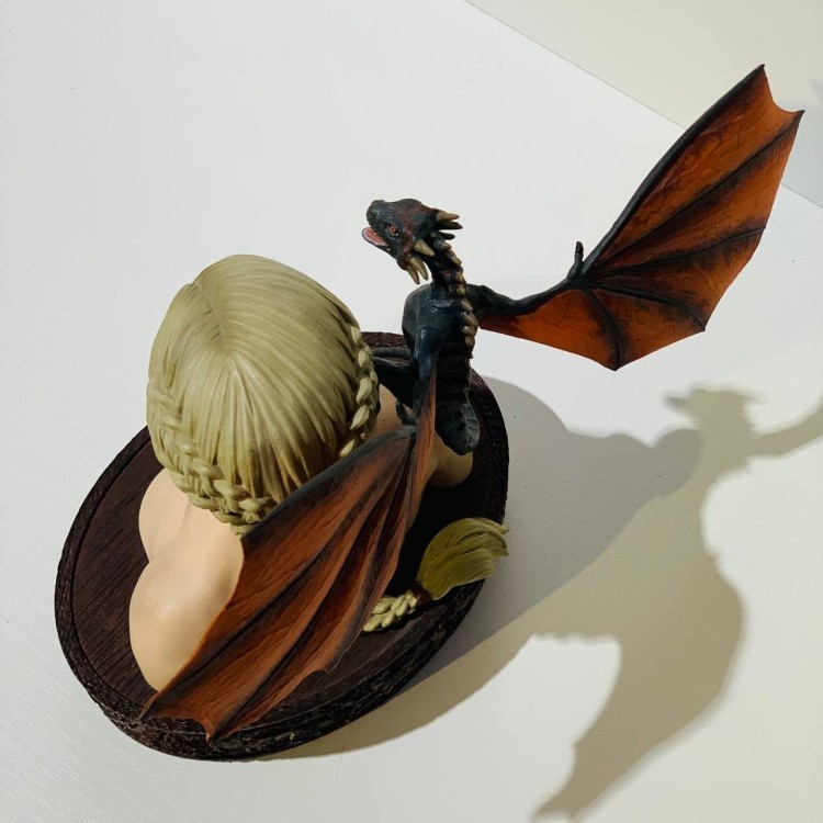 Фігурка Daenerys Bust Dark Horse Deluxe Game of Thrones Gentle Giant Studios #442